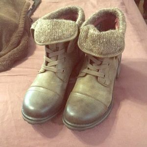 Roxy combat boots